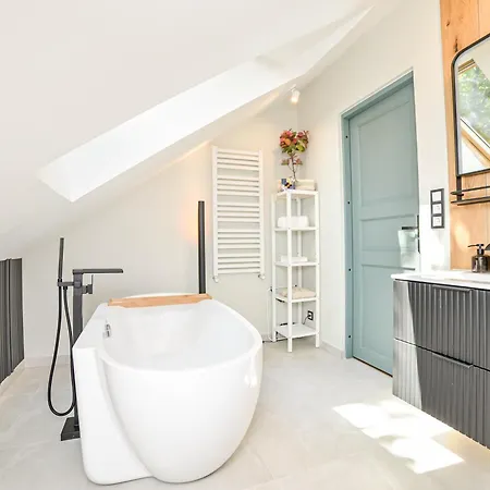 Homly Nook *
