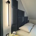 Homly Nook *