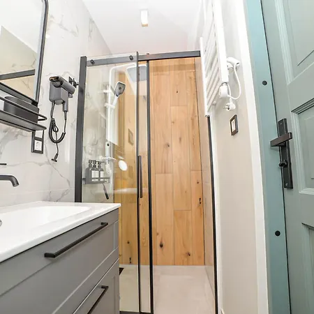 Homly Nook *